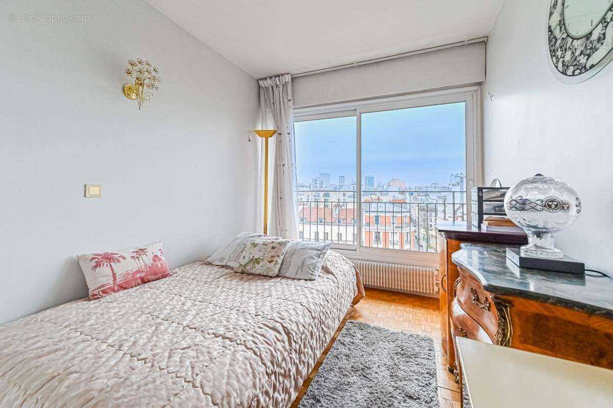 Appartement à PARIS-11E