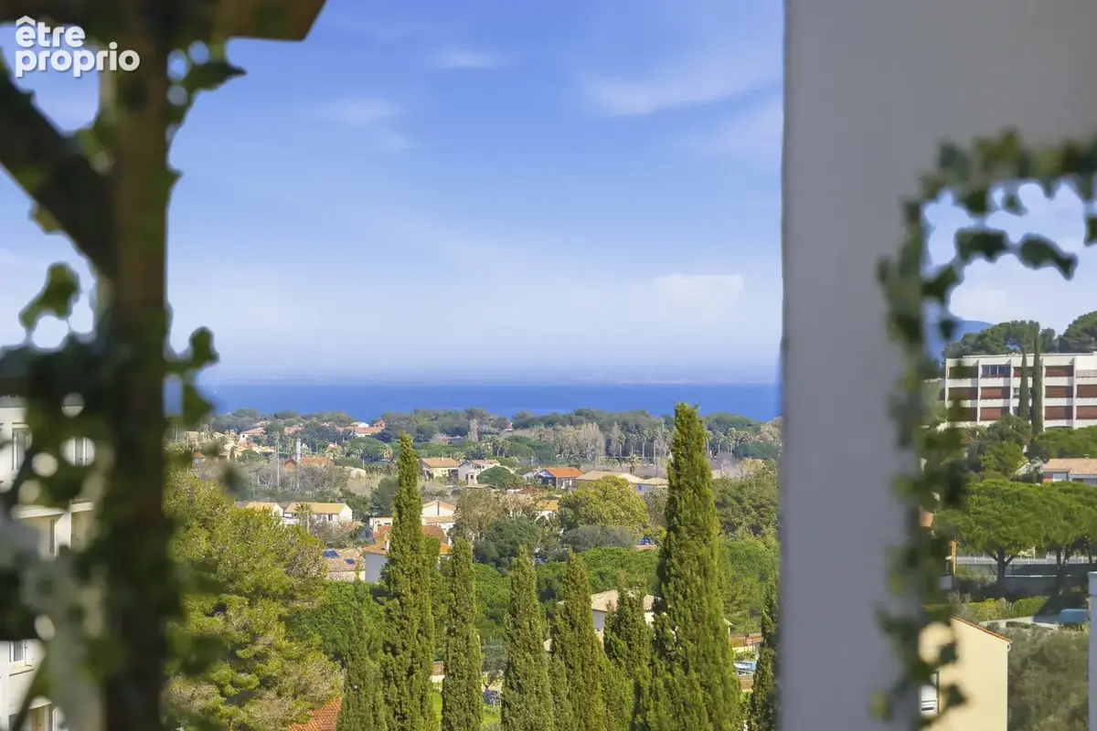 Appartement à HYERES