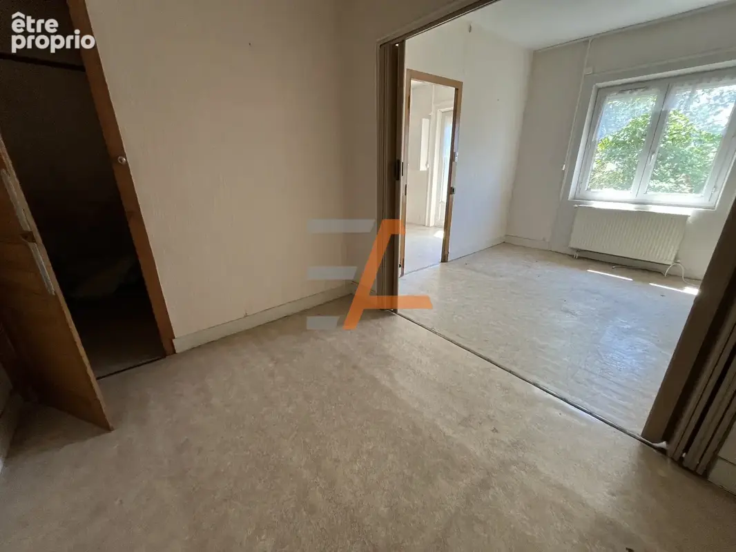 Maison avec extérieur à rénover entièrement - photo 3
