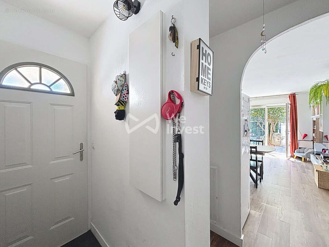 Appartement à MAUGUIO
