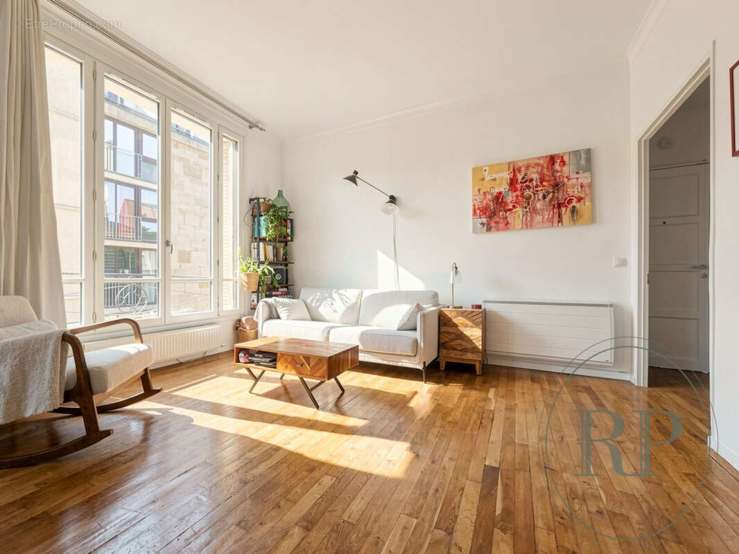 Appartement à PARIS-18E