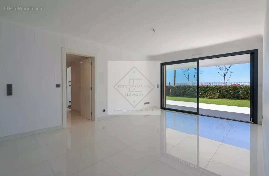 Appartement à ROQUEBRUNE-CAP-MARTIN