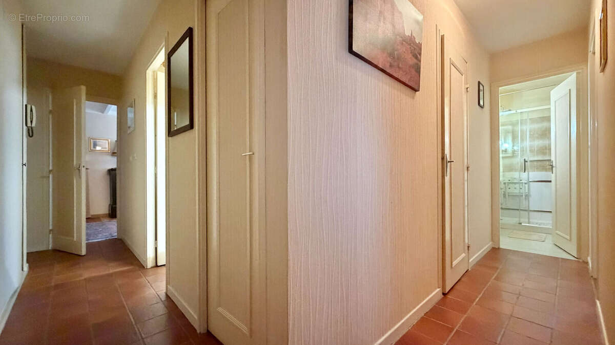Appartement à CORBEIL-ESSONNES