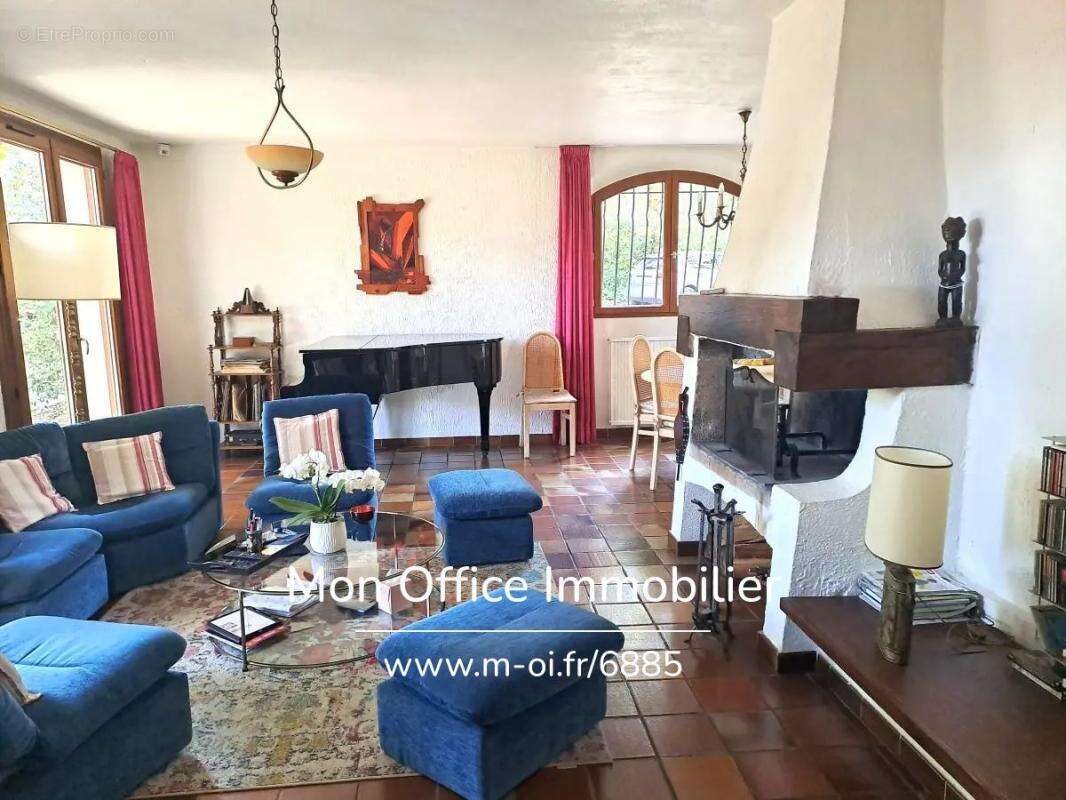 Référence : 6885-VCL - Maison dans résidence avec gardien - au coeur d'une pinède - 4 chambres 1 bureau - BOUC BEL AIR - photo 4