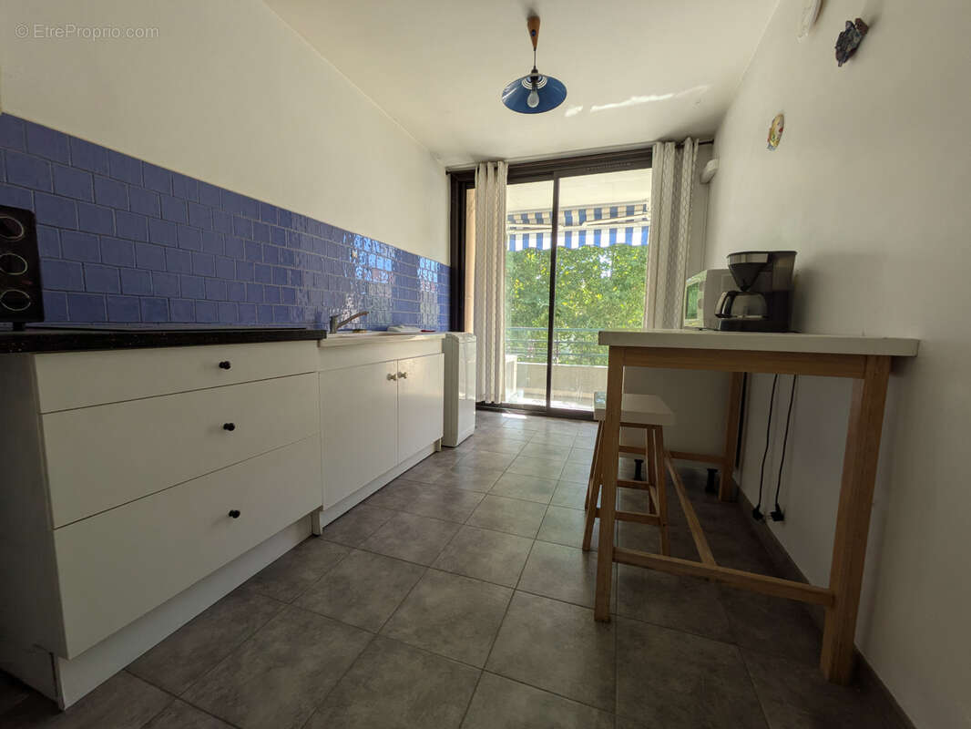 Appartement à BAGNOLS-SUR-CEZE