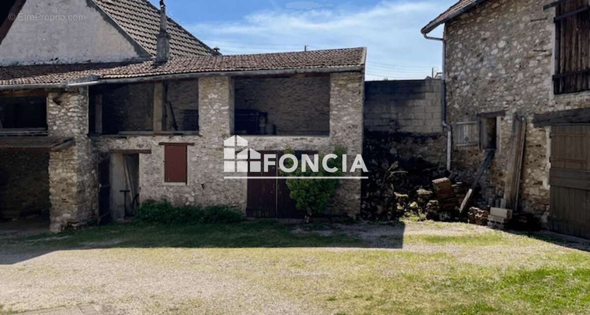 Immeuble a fort potentiel situe a chateau thierry même - photo 4