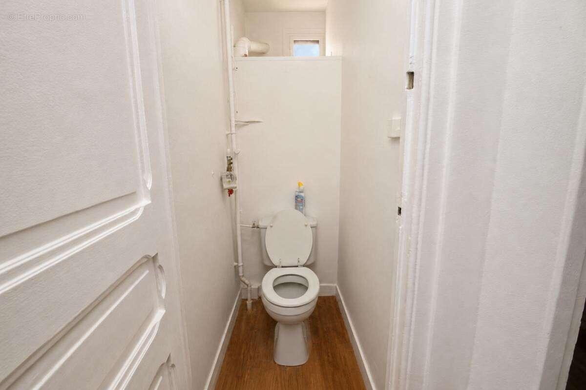 Bois-Colombes - Dernier étage, deux balcons et près de 20 m² de combles - photo 7