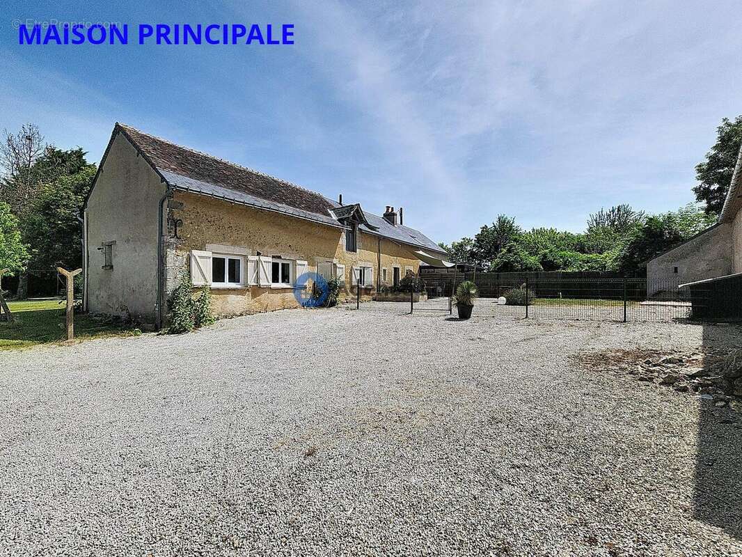 Maison à NEUILLE-PONT-PIERRE