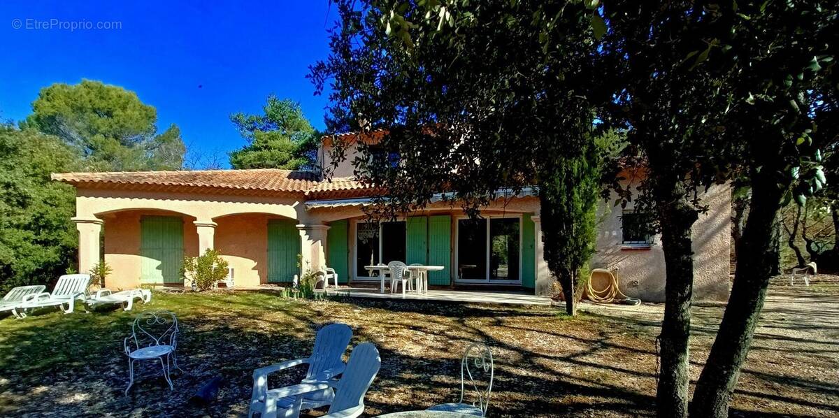 Maison à REGUSSE