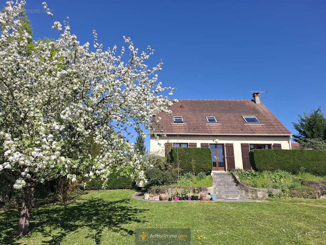 Maison à JOUY-SUR-MORIN
