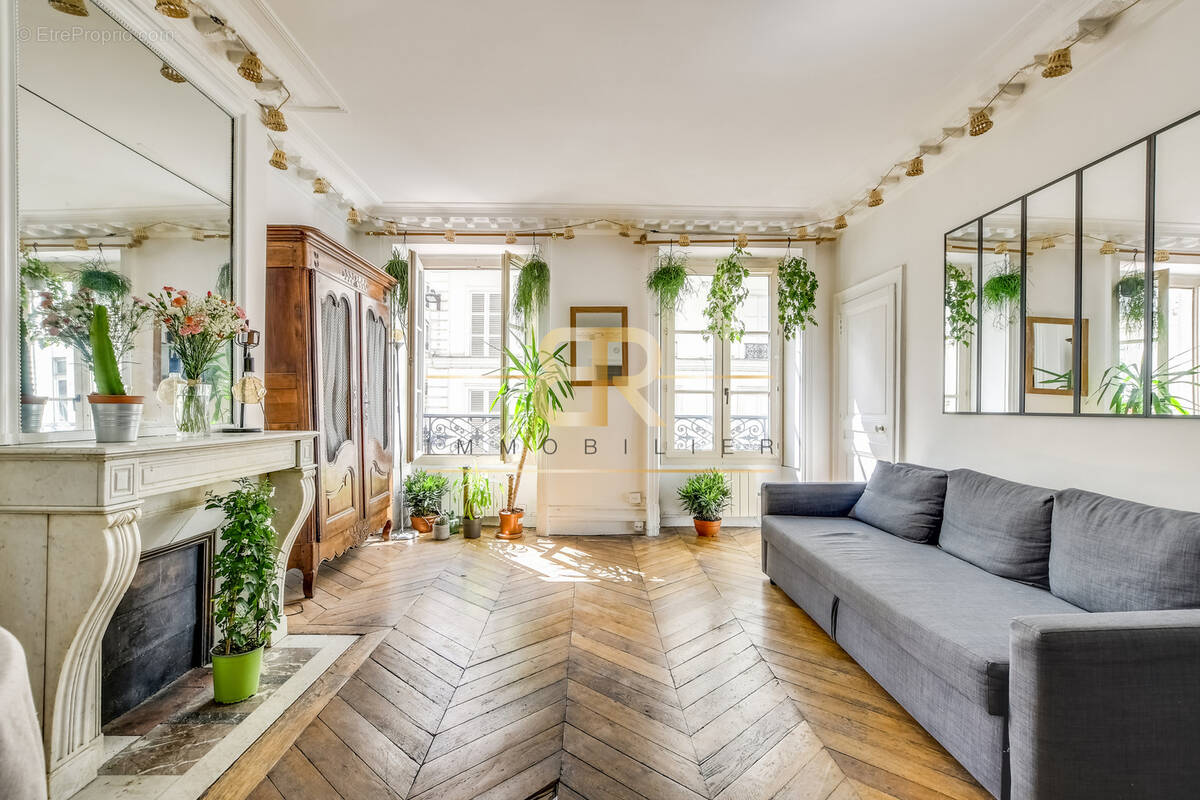 Appartement à PARIS-9E