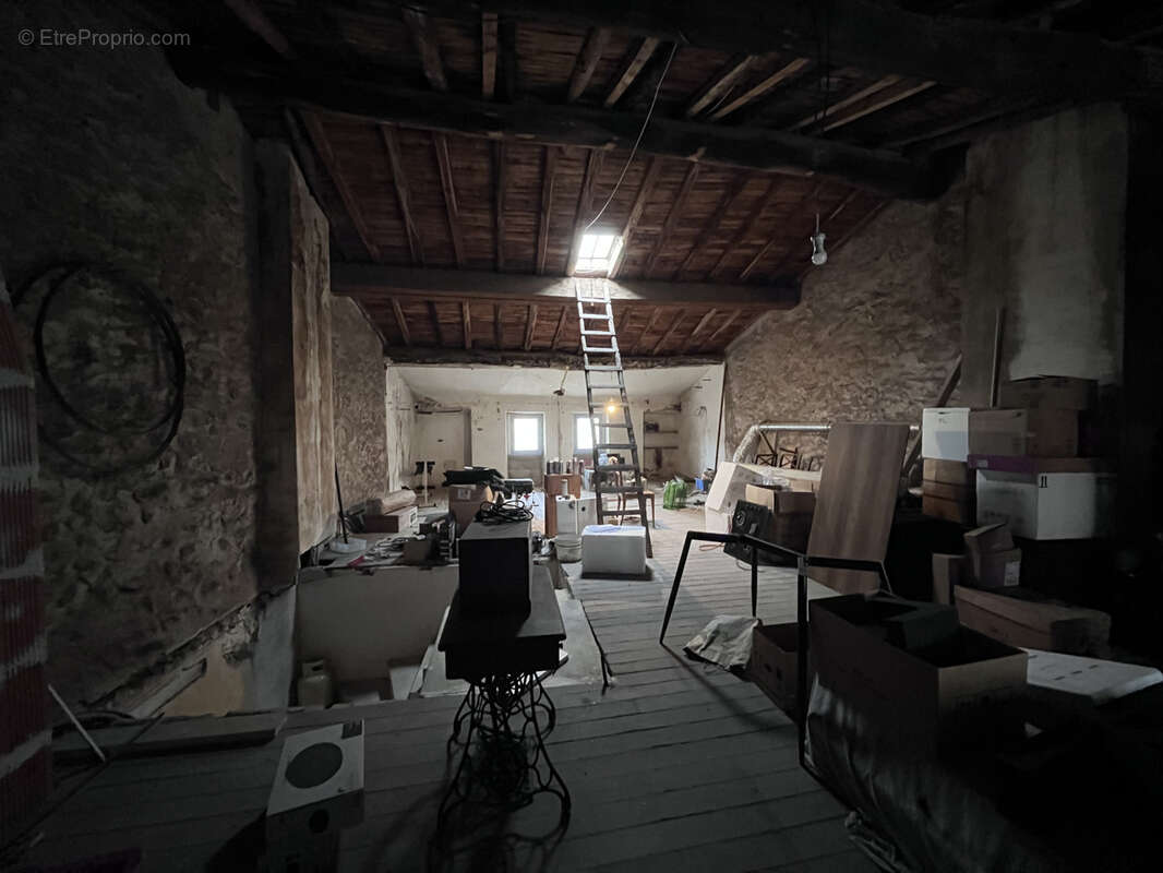 Une maison de caractère avec plus de 80 m2 de combles à transformer selon vos envies - photo 2
