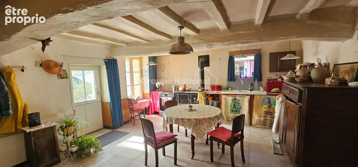 Exclusivité : Ensemble immobilier de deux maisons sur terrain de 1 570 m² - photo 4