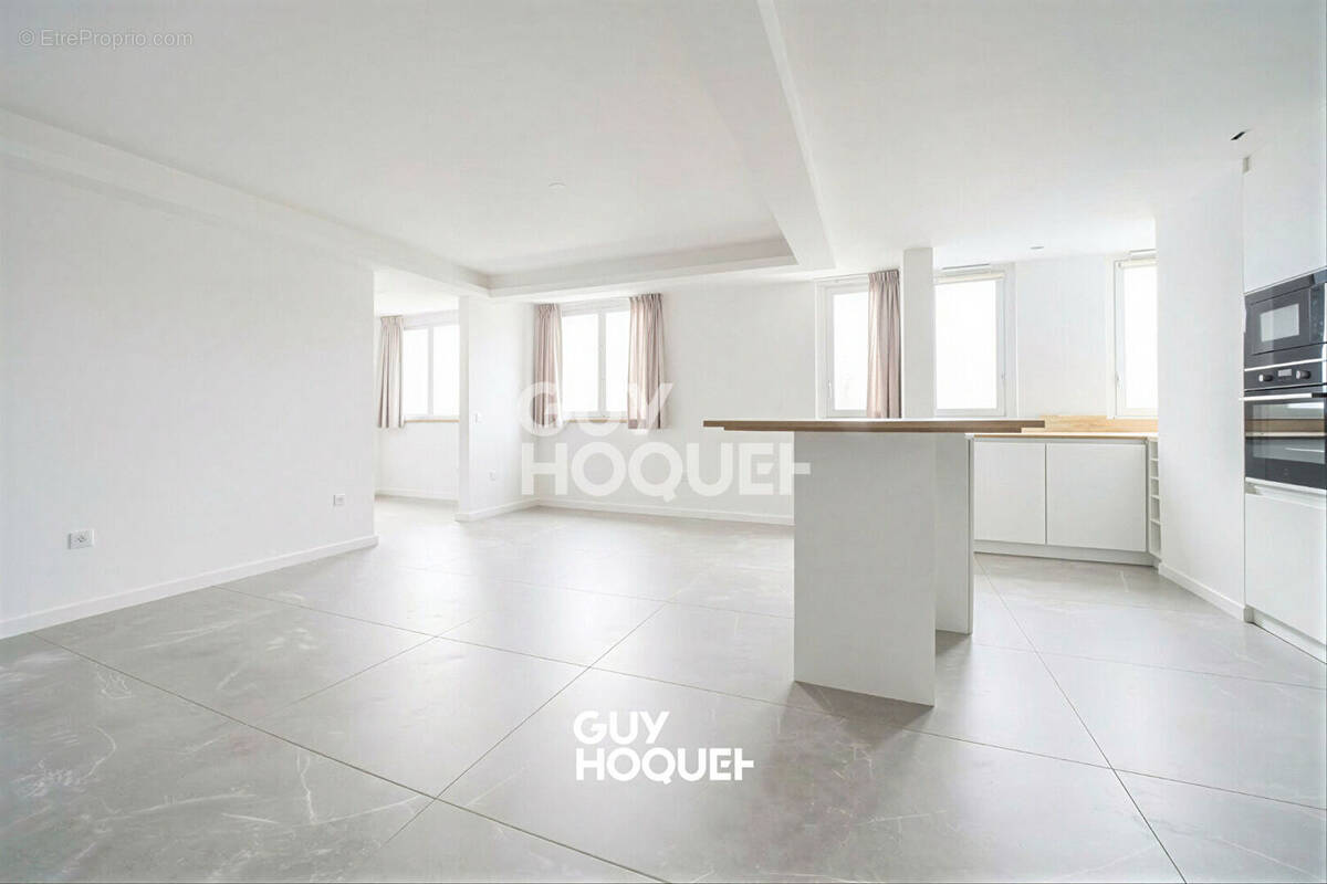 Appartement à PARIS-19E