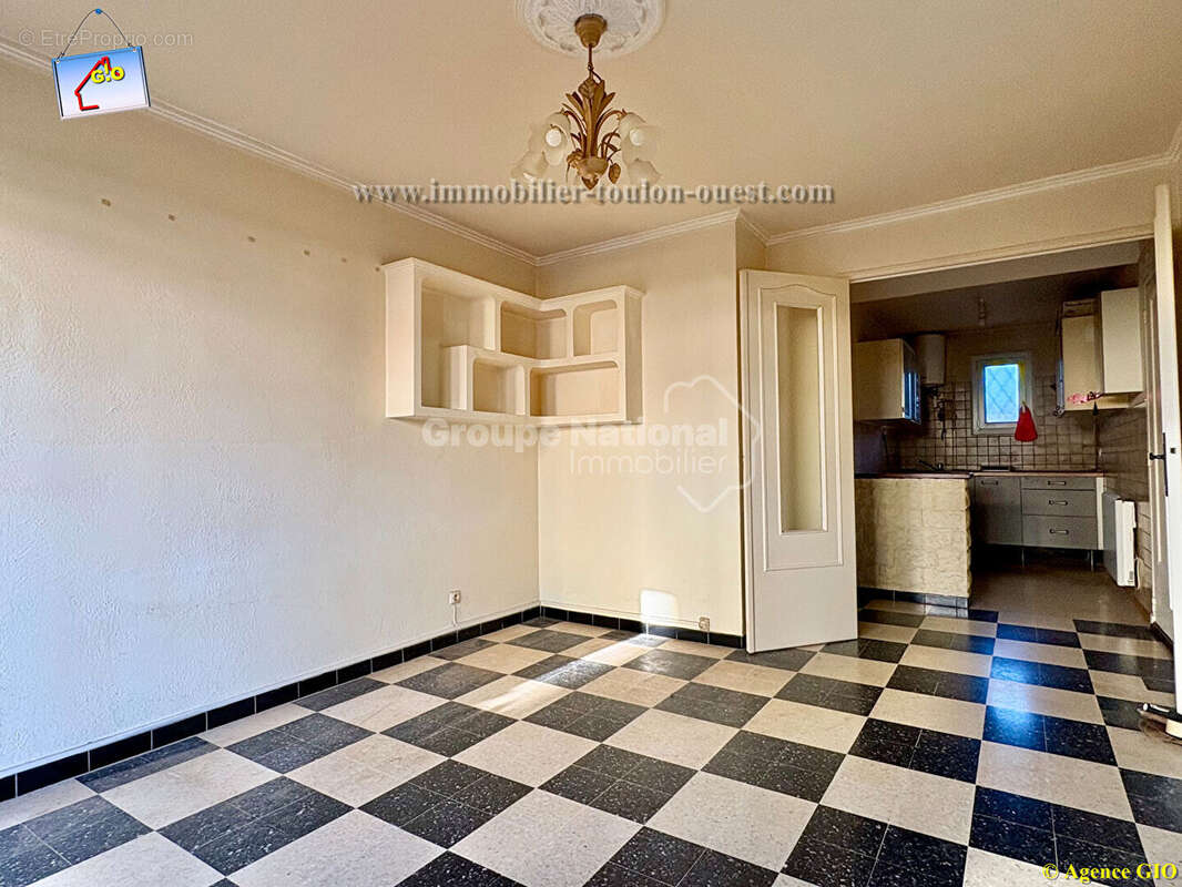 Appartement à SIX-FOURS-LES-PLAGES