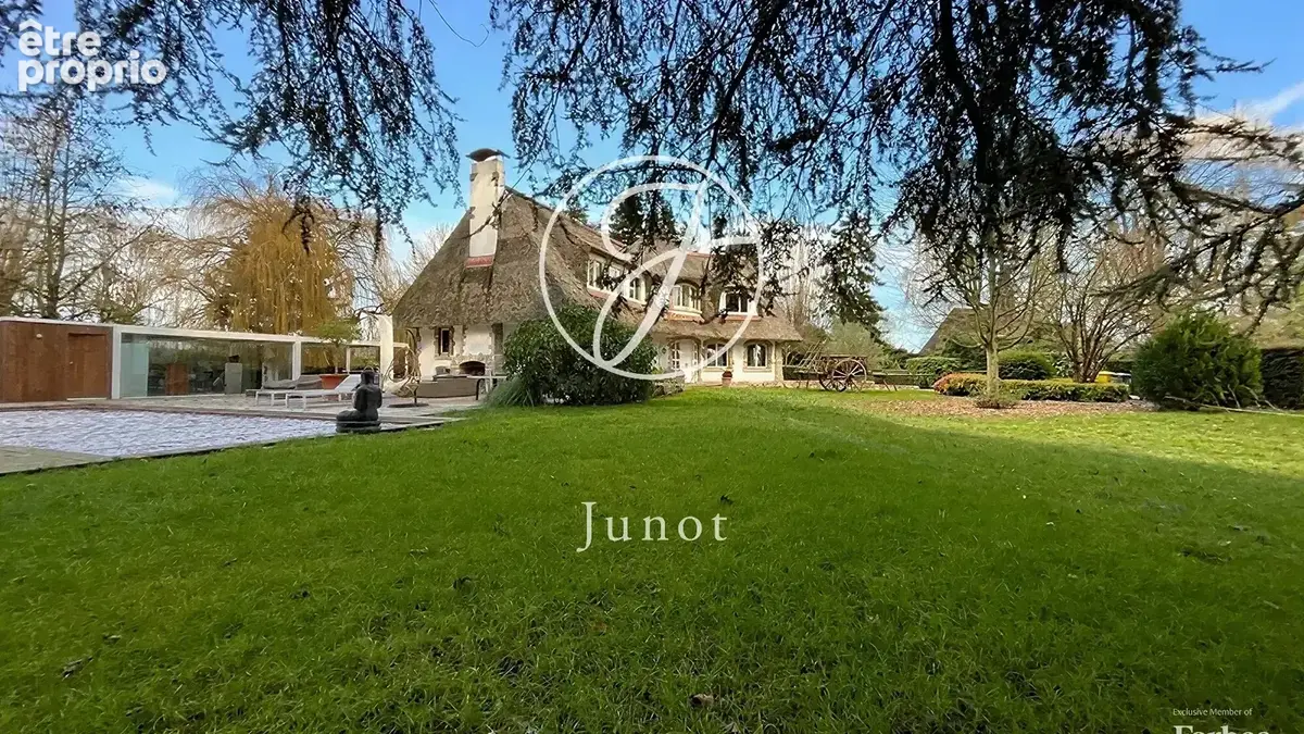 Gruson - Maison - 8 pièces - 309m² - 5 chambres - Jardin - Piscine - Garage - photo 8
