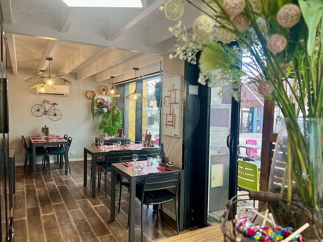 Commerce à LES MATHES