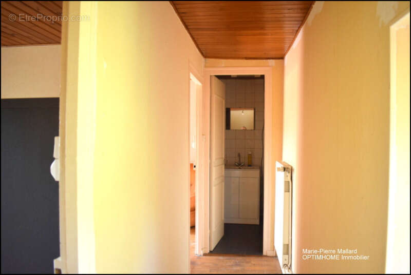 Maison à ROYERE-DE-VASSIVIERE