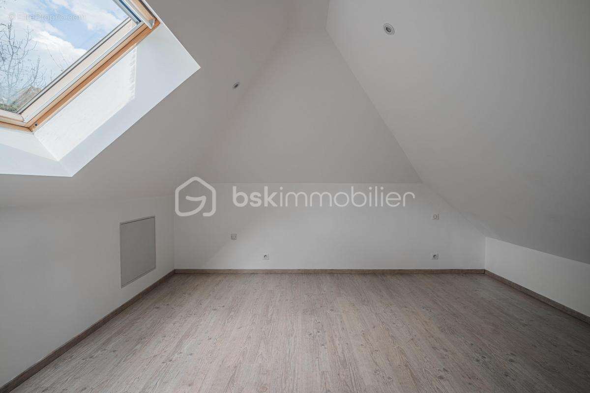 Appartement à VAULX