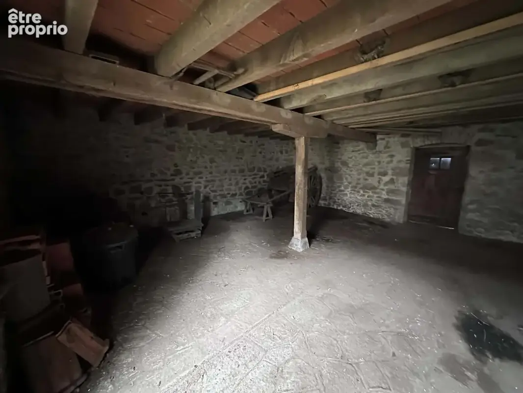 Maison 8 pièces 136 m² à vendre à Charensat (63640) - photo 19