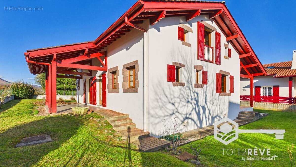 Maison à SAINT-JEAN-PIED-DE-PORT