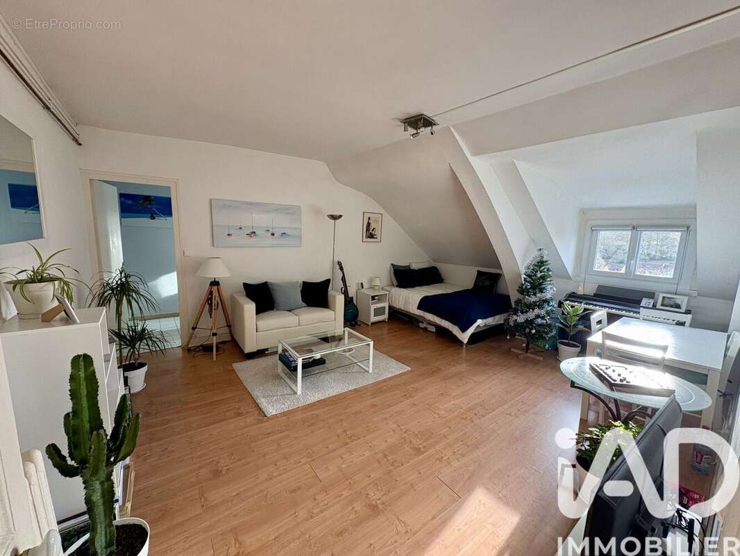 Photo 2 - Appartement à CHATEAU-RENAULT