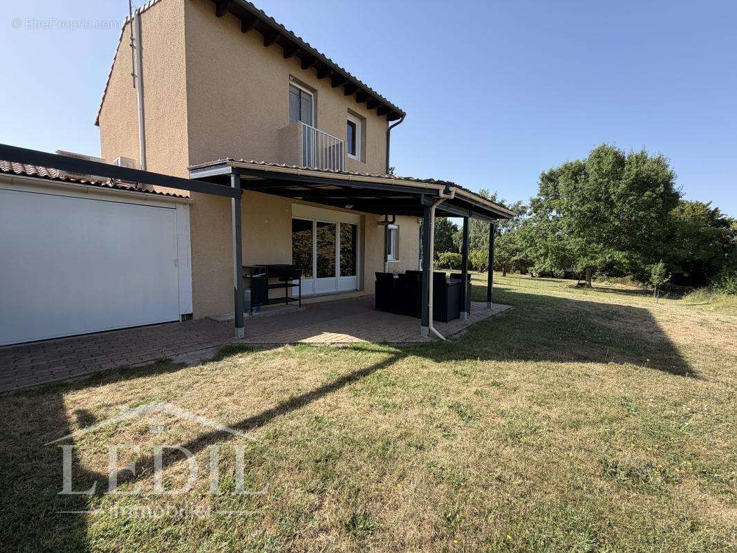 Maison de ville avec garage et jardin - photo 2