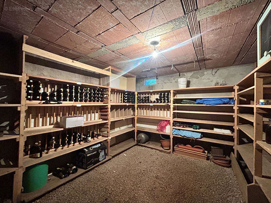 Montfaucon - Maison de 6 pièces - 147 m2 avec sous-sol complet - photo 12