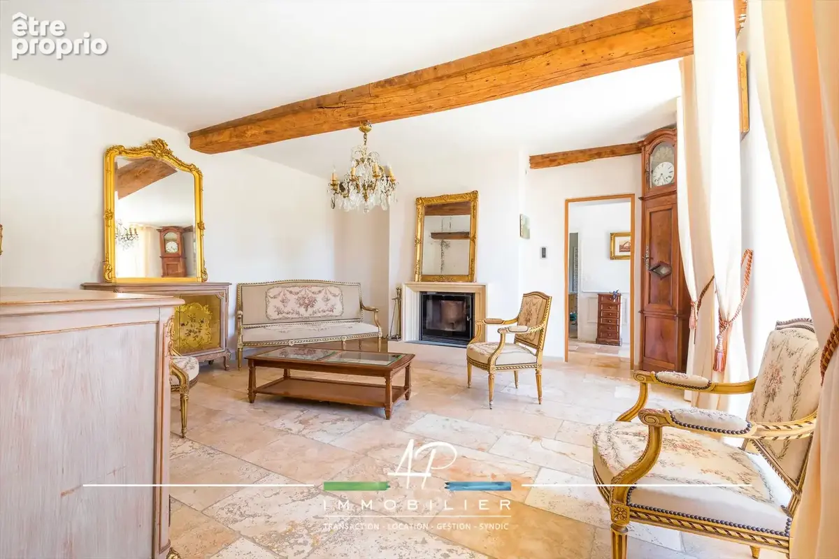 Belle propriété avec dépendances sur plus d’un hectare - photo 2