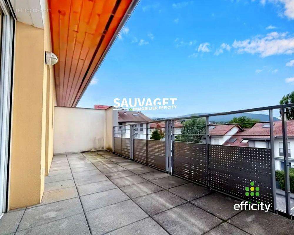 Appartement à REIGNIER