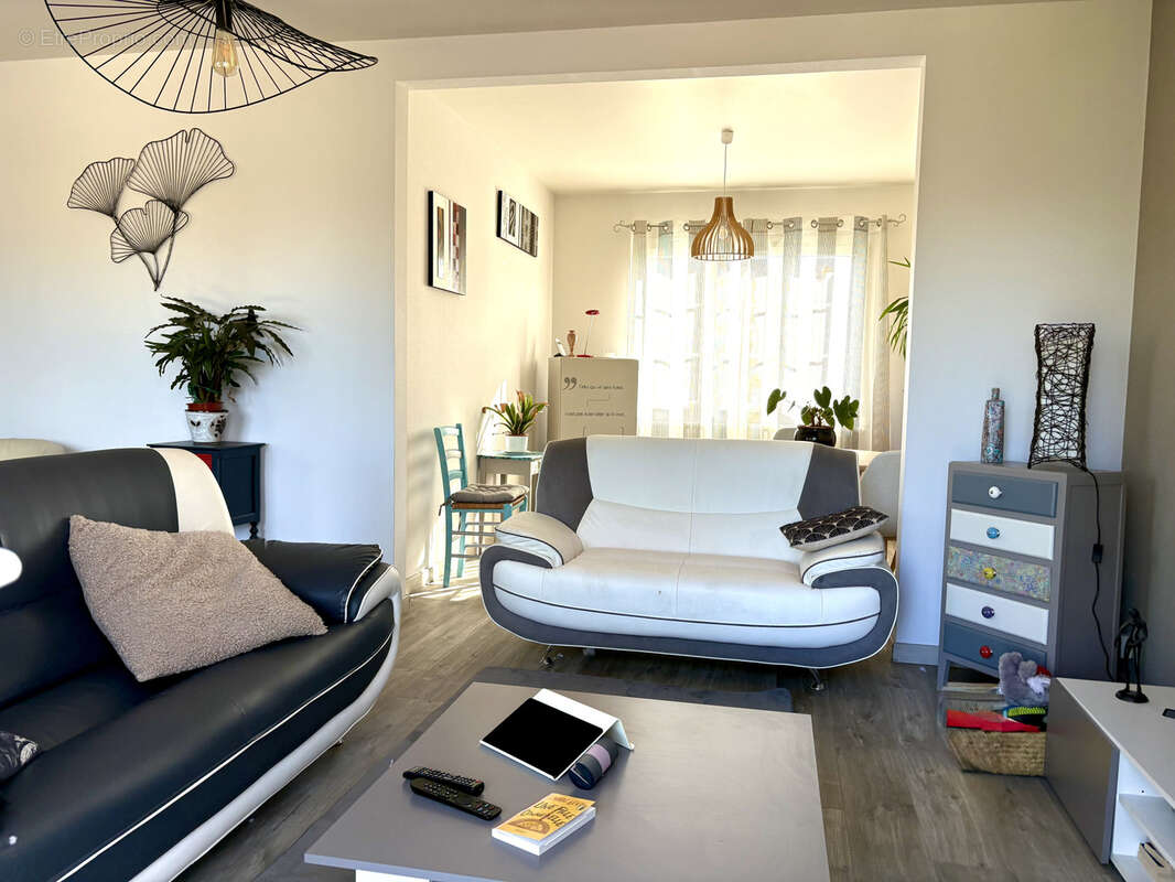 Maison à AZAY-SUR-CHER