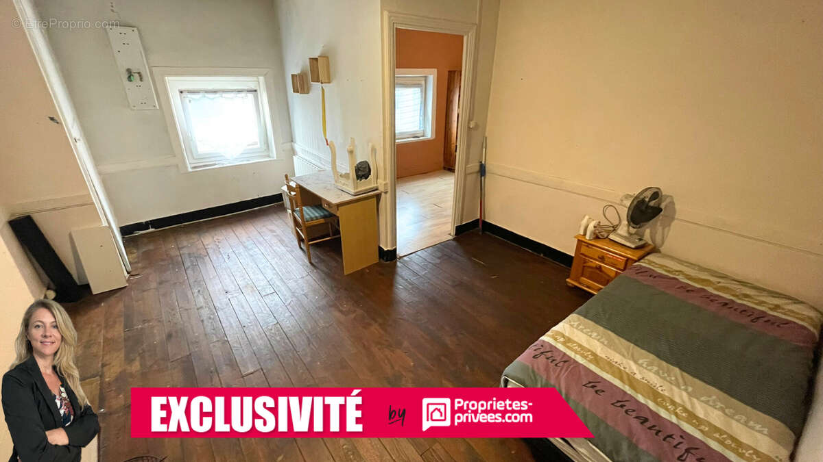 Maison à COURS-LA-VILLE