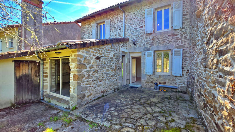 Maison à VAULRY