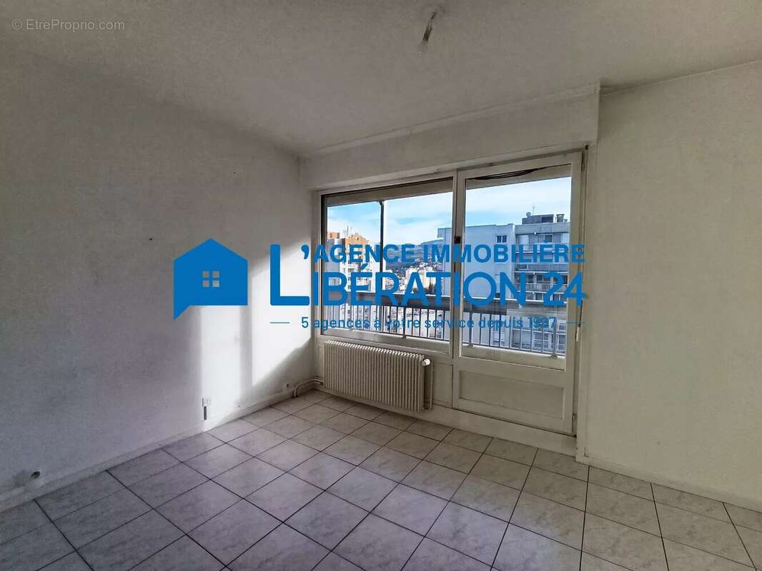 Appartement à SAINT-ETIENNE