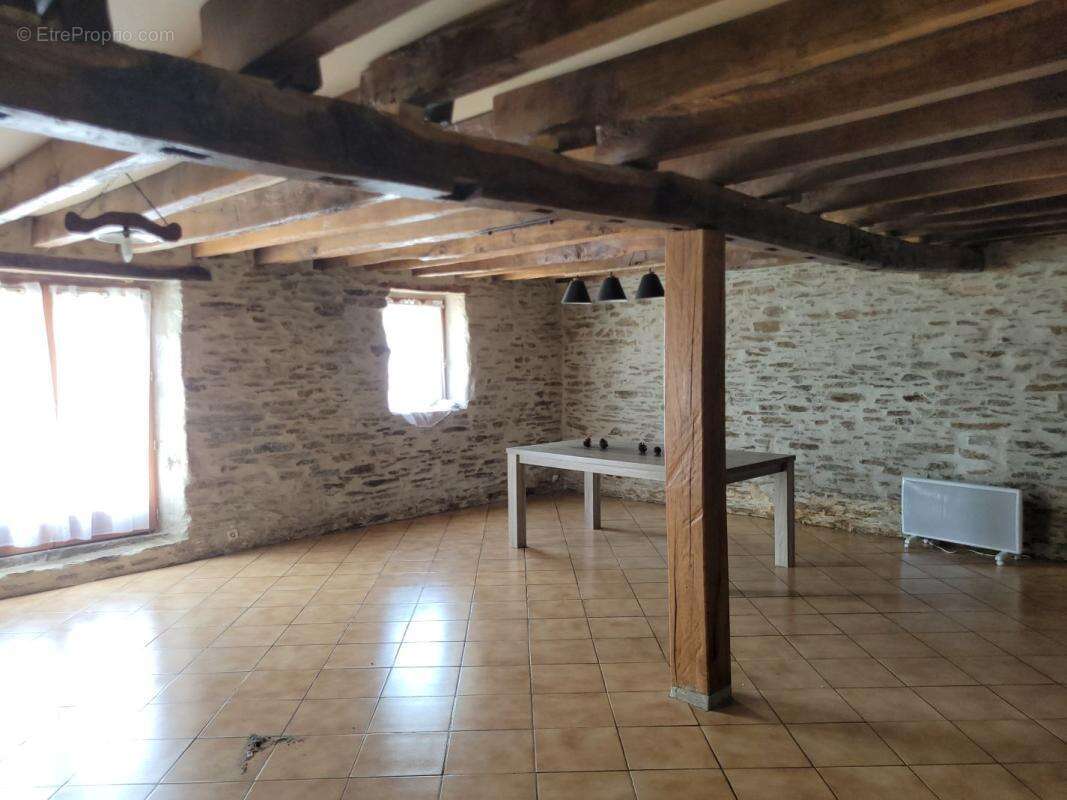 Maison à PREVERANGES