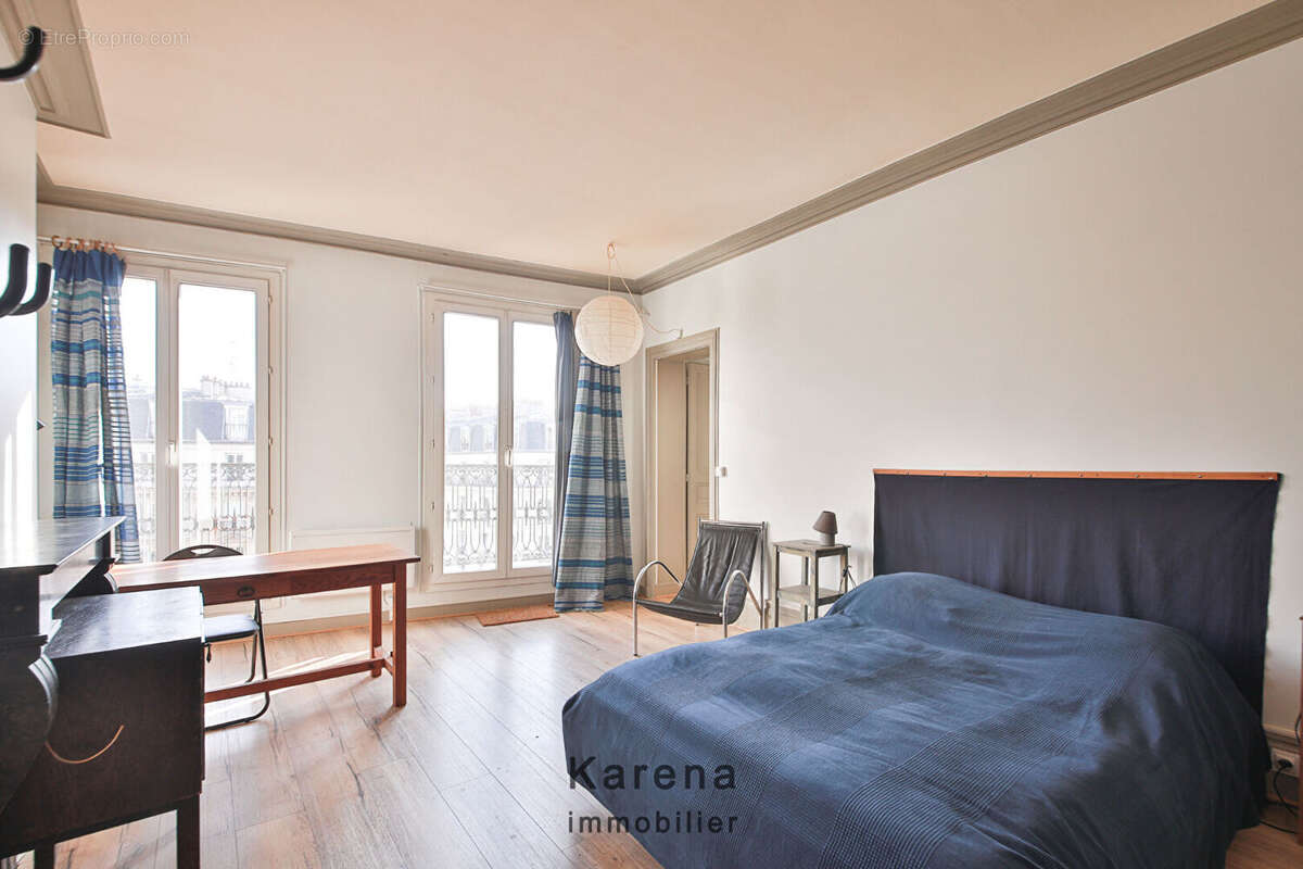 Appartement à PARIS-14E