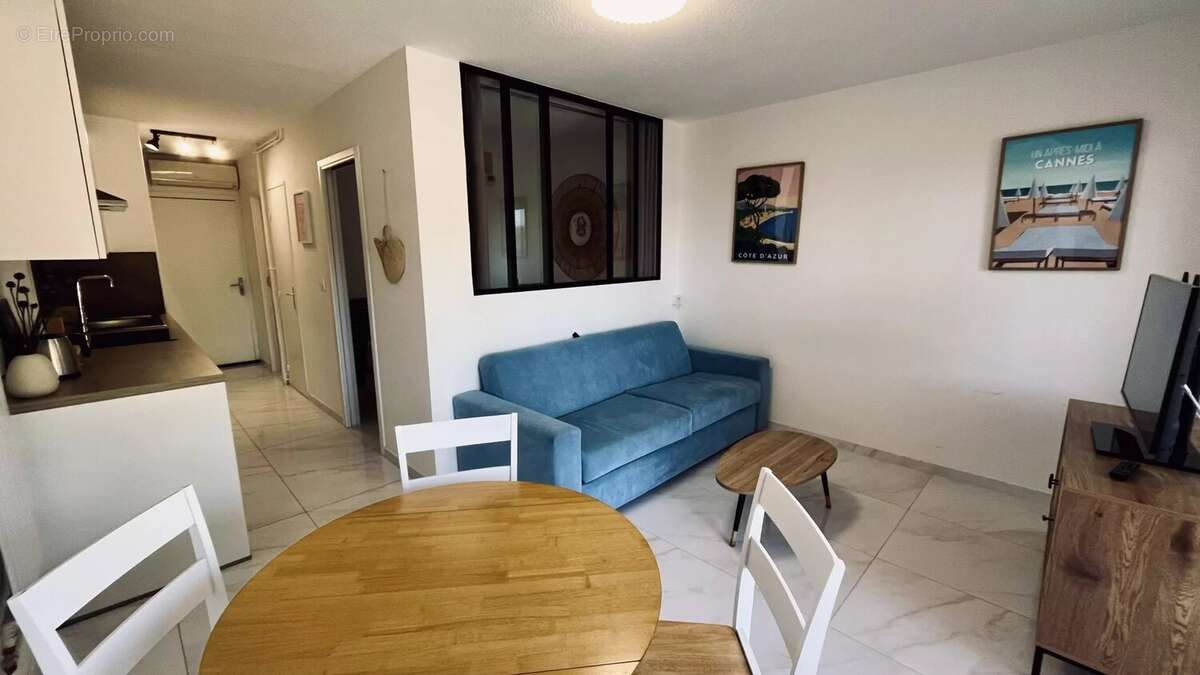Appartement à VALLAURIS