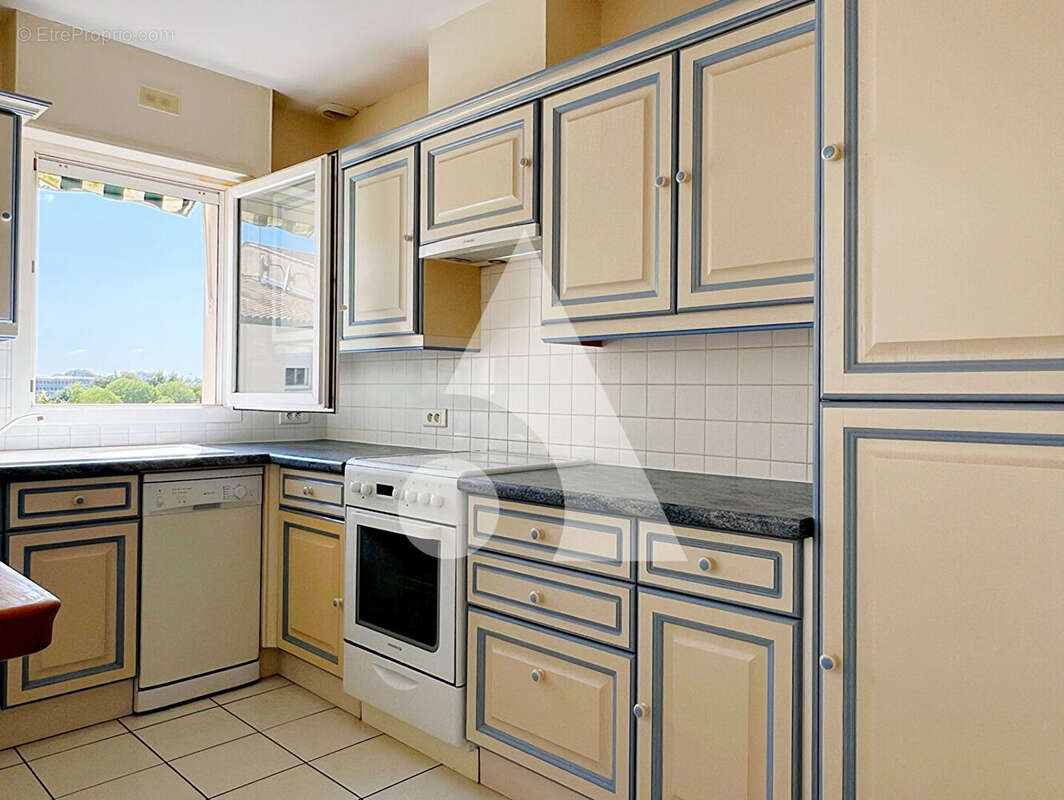 Appartement à SAINTES