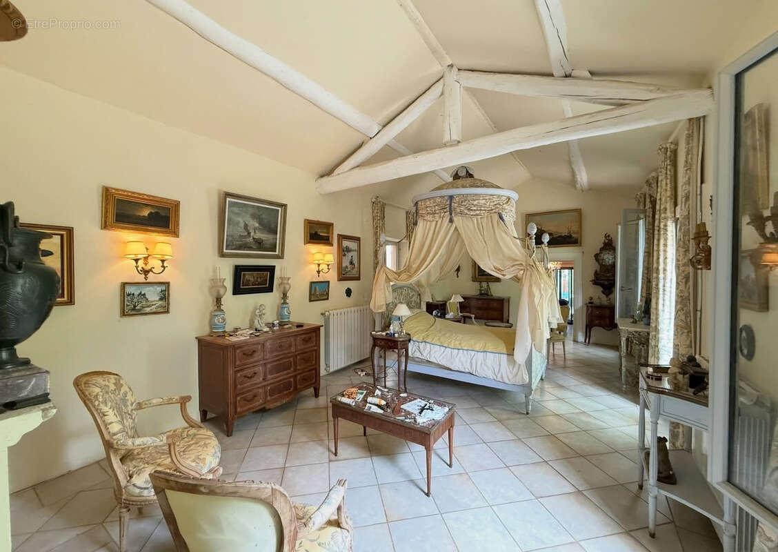 Maison à CAVEIRAC