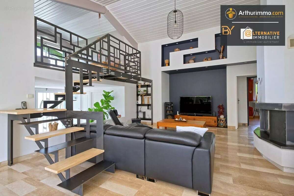 Maison à ARGENTRE-DU-PLESSIS