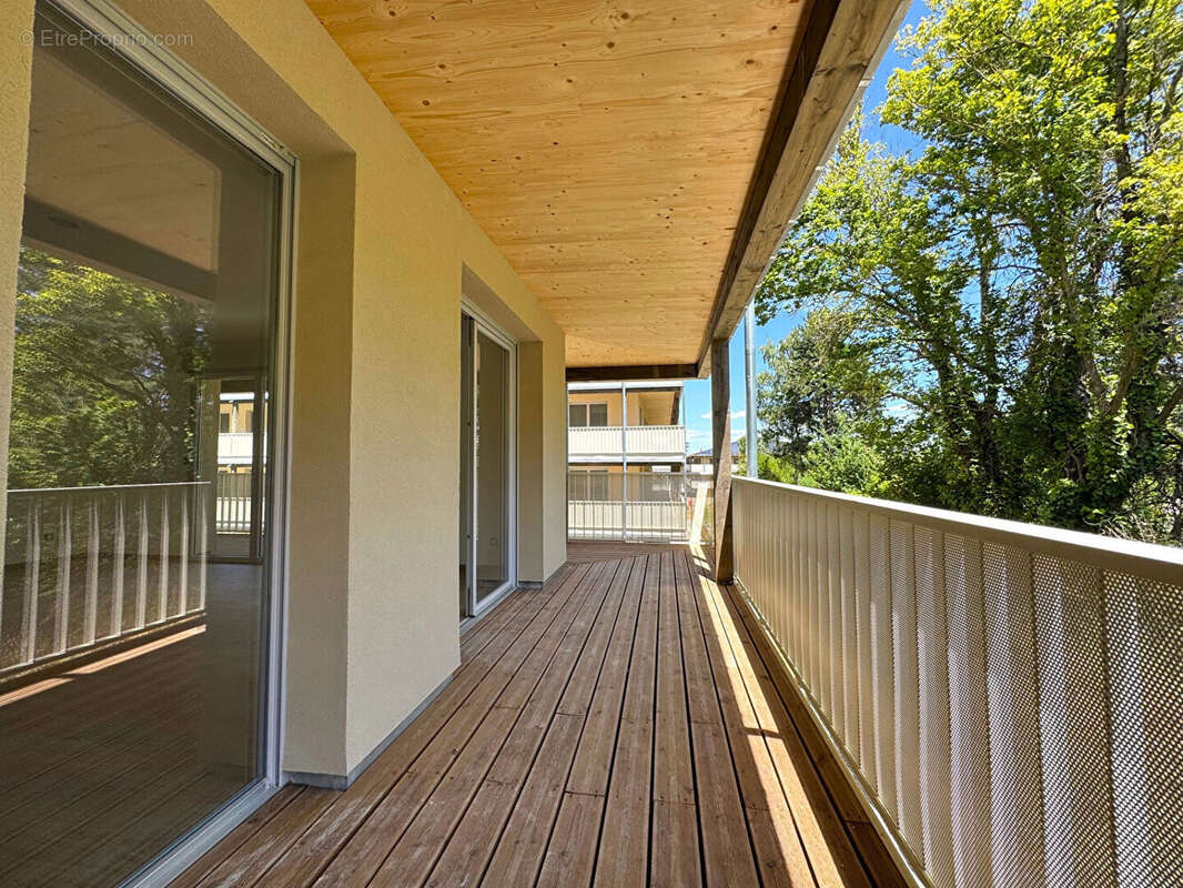 Appartement à RAMONVILLE-SAINT-AGNE