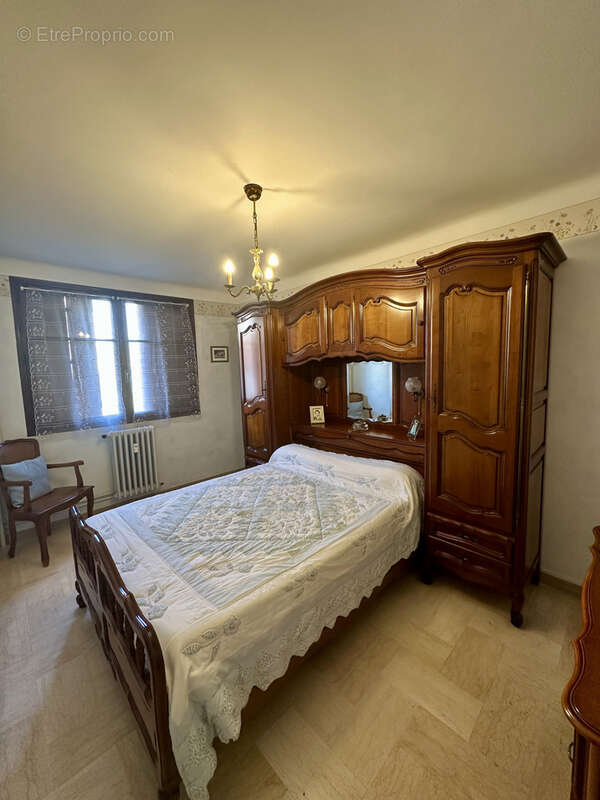 Appartement à MARSEILLE-3E