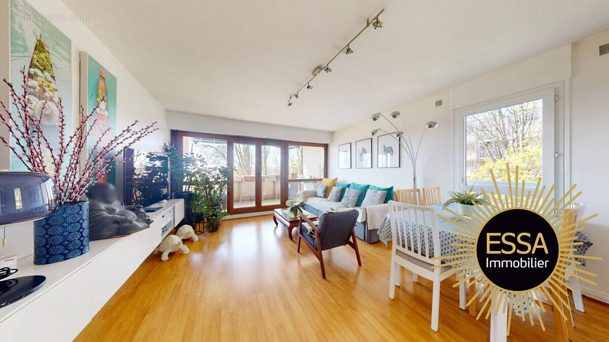 Appartement à VELIZY-VILLACOUBLAY