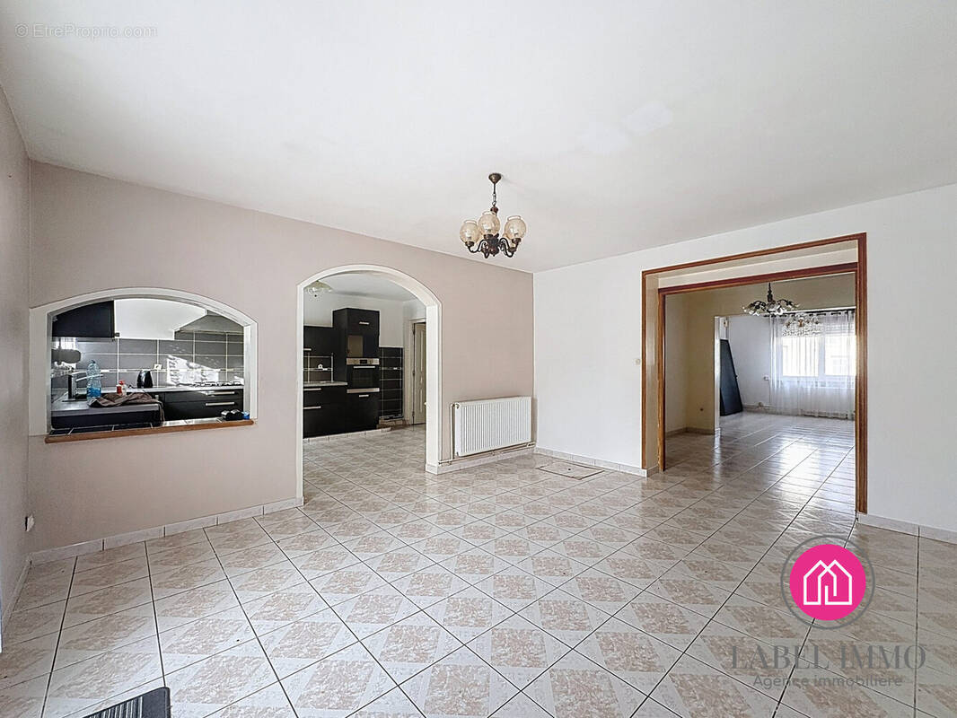 Maison à FRESNES-SUR-ESCAUT