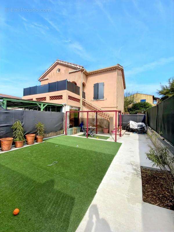 Maison à SIX-FOURS-LES-PLAGES