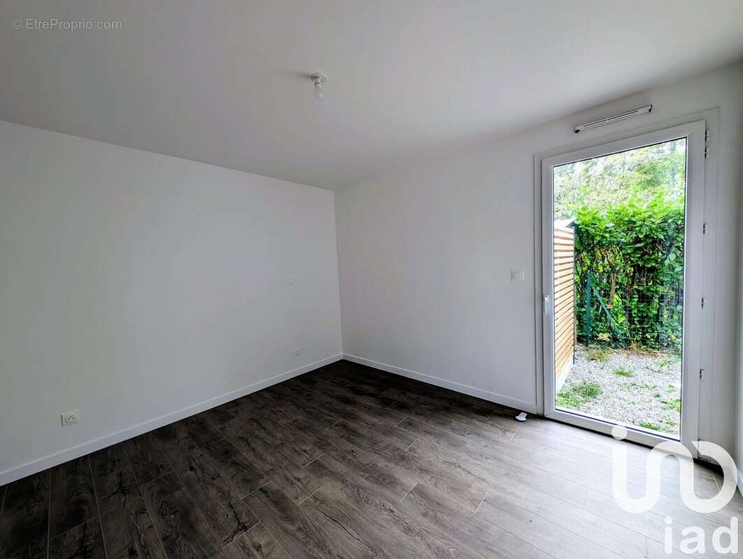 Photo 8 - Maison à SAINT-AVE