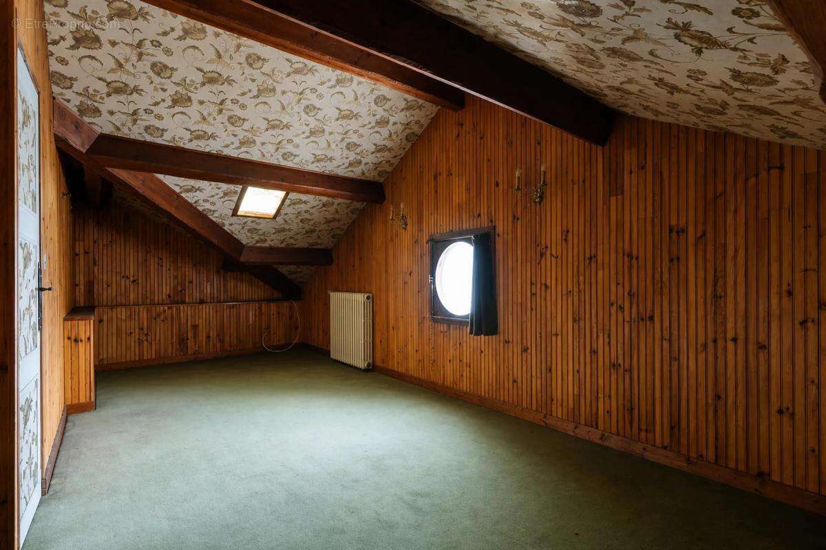 Maison de 195m² en vente à Poitiers Dunes/Dolmen - photo 8