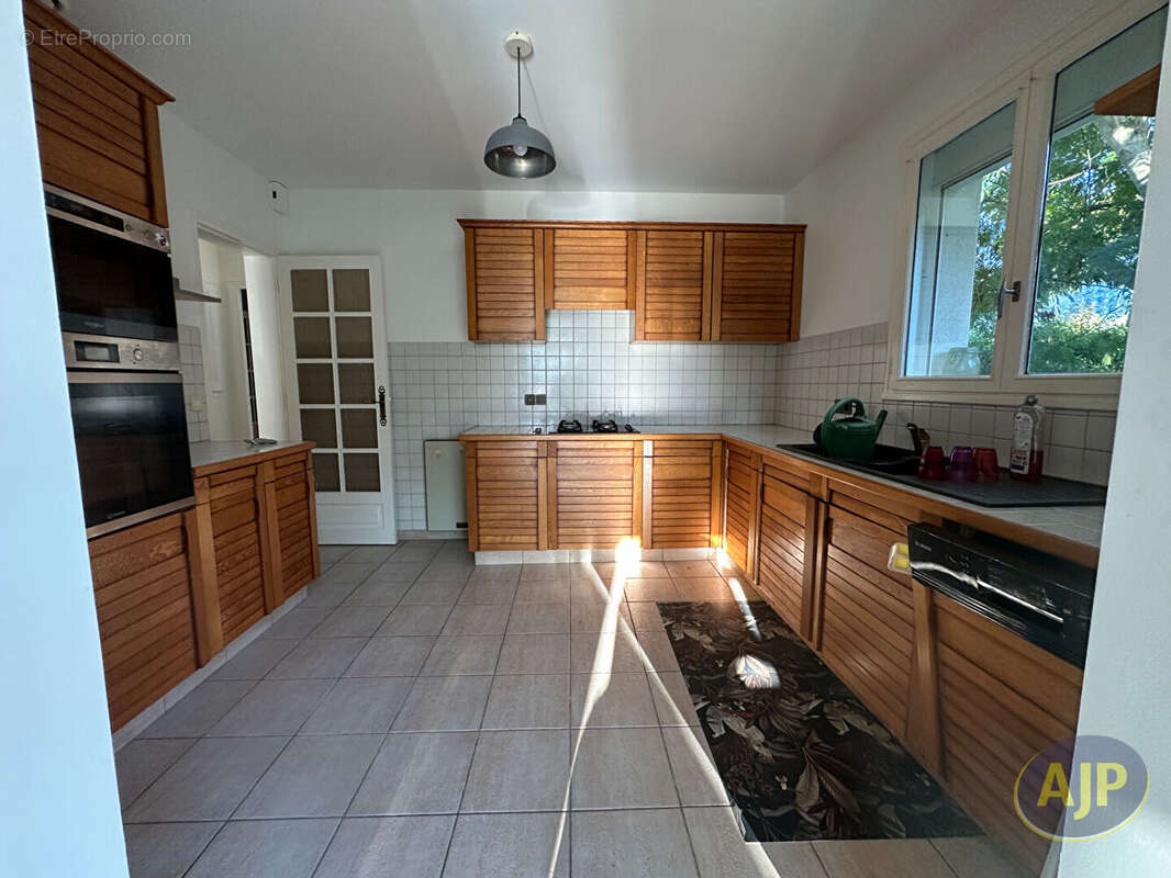 Maison à SAINT-LEGER