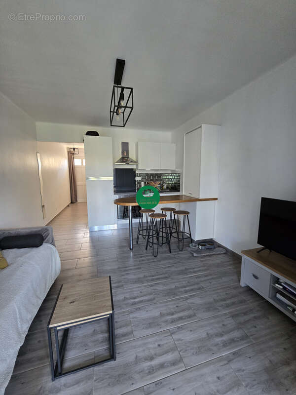 Appartement à SIX-FOURS-LES-PLAGES