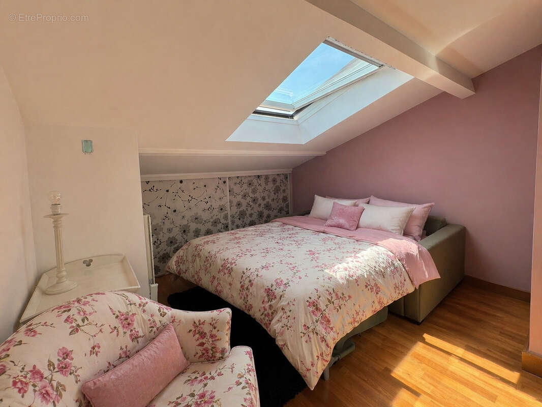 Appartement à SAINT-MAUR-DES-FOSSES